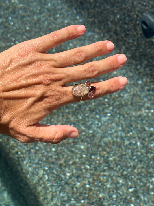 Oval Lodolite and Granate