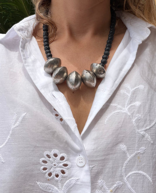 Lava with big Silver Chunks