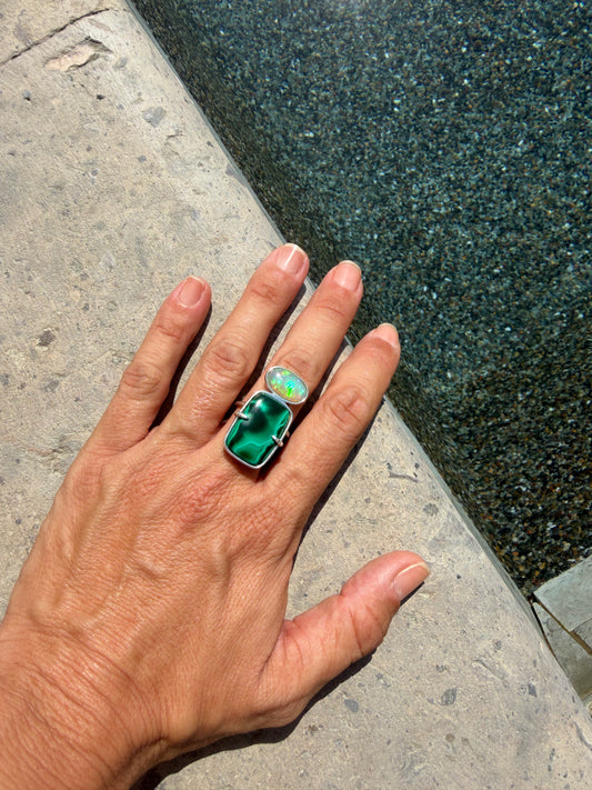 Rectangular Malaquita with super Shiny Ethiopian Opal
